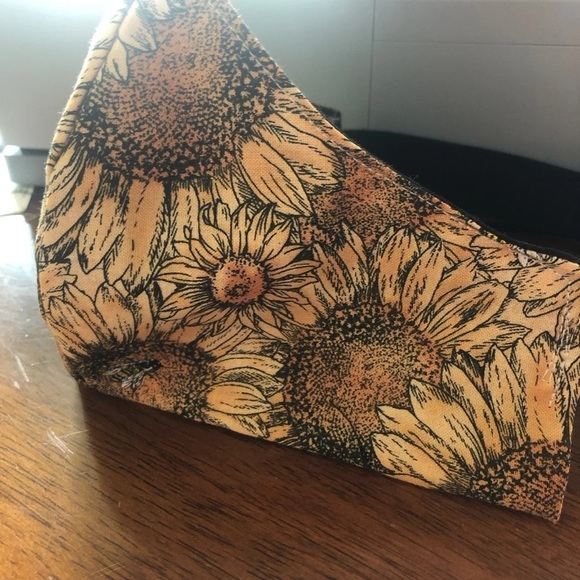 Sunflower handmade face mask behind head elastic - Picture 5 of 16